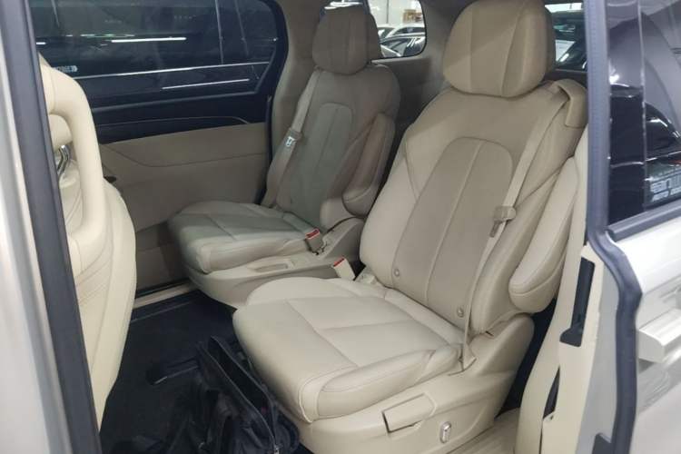 Used Buick GL8 2022 ES Landtrek 653T Luxury Edition