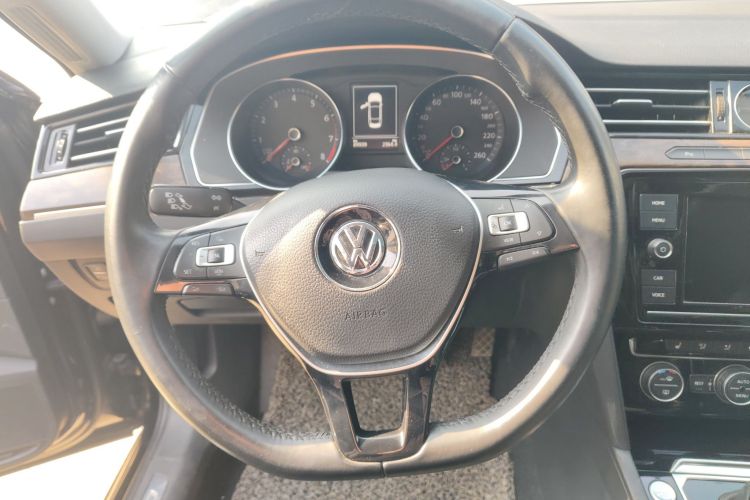 Used Volkswagen Magotan 2019 330TSI DSG Luxury Version China VI Standard
