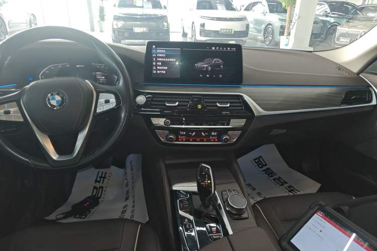 Used BMW 5 Series New Energy 2021 535Le Luxury Package Audio And AC Panel