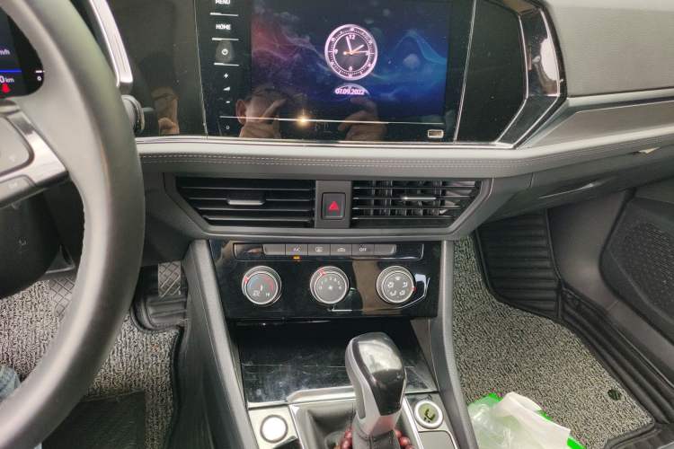 Used Volkswagen Sagitar 2021 280TSI DSG Excellence Edition Audio And AC Panel