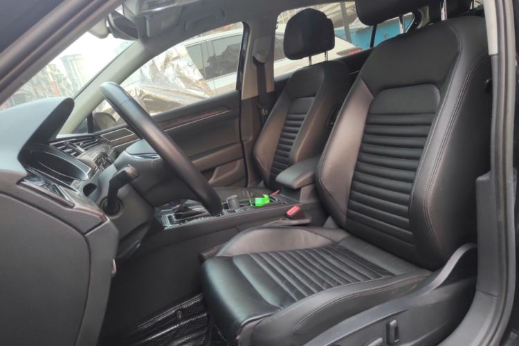 Used Volkswagen Magotan 2019 330TSI DSG Luxury Model China V Standard Left Front Seat