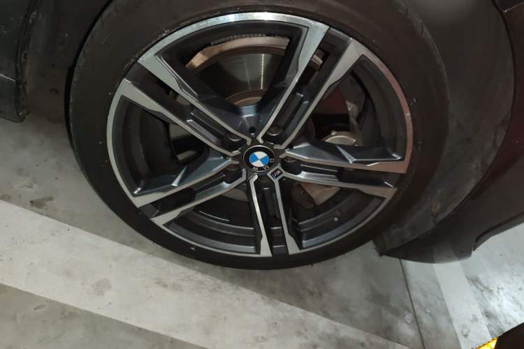 Used BMW 2 Series 2021 225i Four-Door Coupe M Sport Night Edition Right Front Wheel Hub