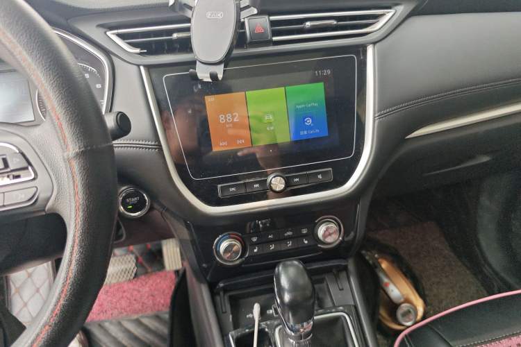 Used Roewe RX3 2018 1.6L CVT Flagship Edition Audio And AC Panel