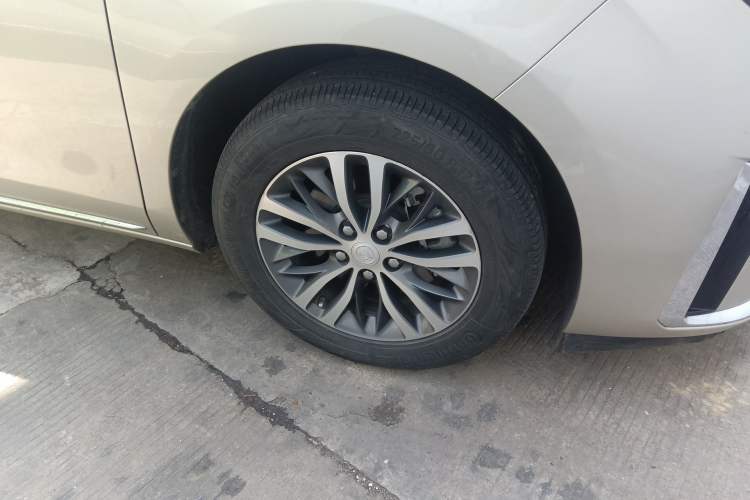 Used Buick GL8 2023 ES Lu Zun Deluxe Model
