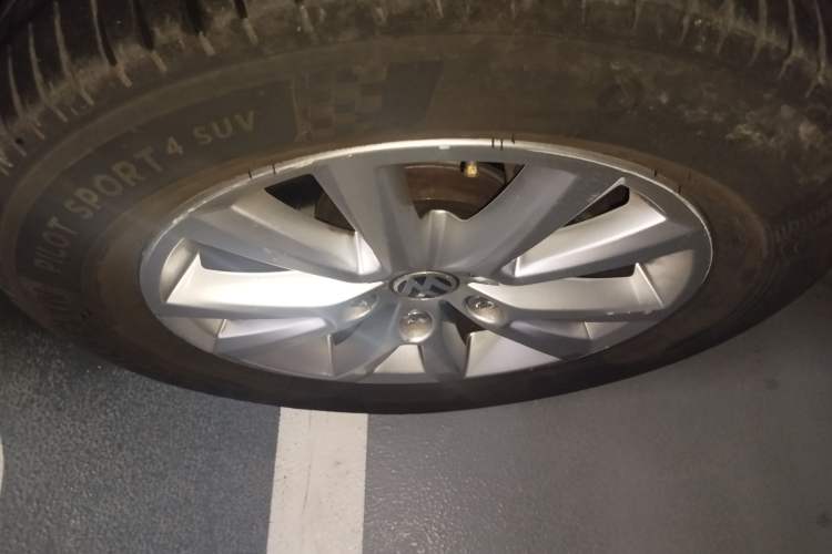 Used Volkswagen Touareg 2011 3.0 TSI High-End Version