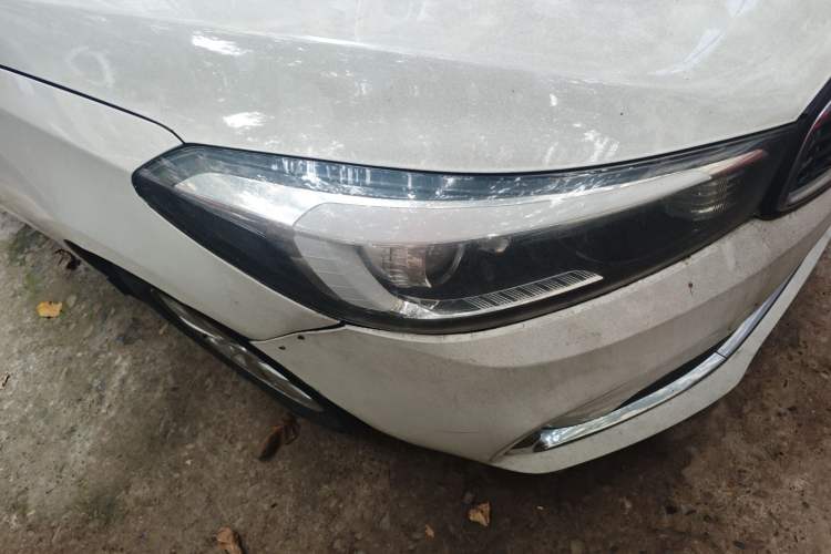 Used Kia K3 2016 1.6L Manual GL Right Front Headlight