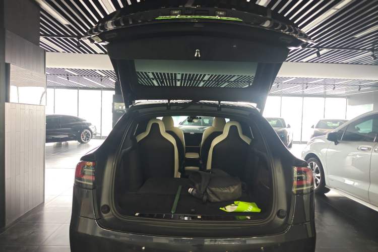 Used Tesla Model X 2023 Three-Motor All-Wheel-Drive Plaid Version
