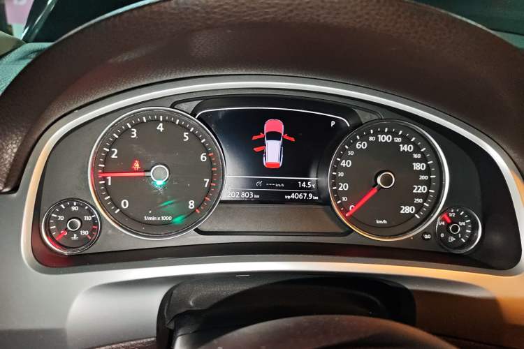 Used Volkswagen Touareg 2011 3.0 TSI Standard Version
