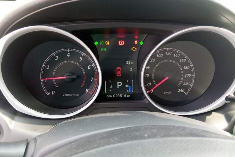 Used Mitsubishi ASX 2018 2.0L CVT Two-Wheel Drive Deluxe Edition Instrument Cluster