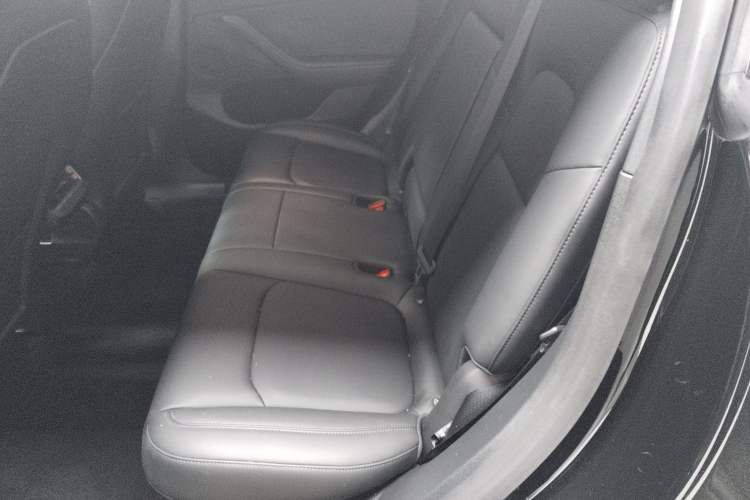 Used Tesla Model Y 2021 Long-Range All-Wheel-Drive Version 3D7