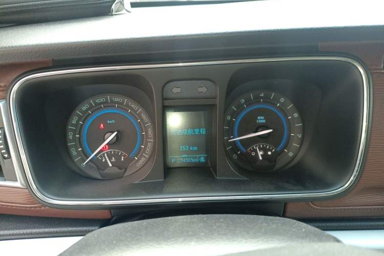 Used Buick GL8 2015 2.4L Luxury Business Premium Edition Instrument Cluster