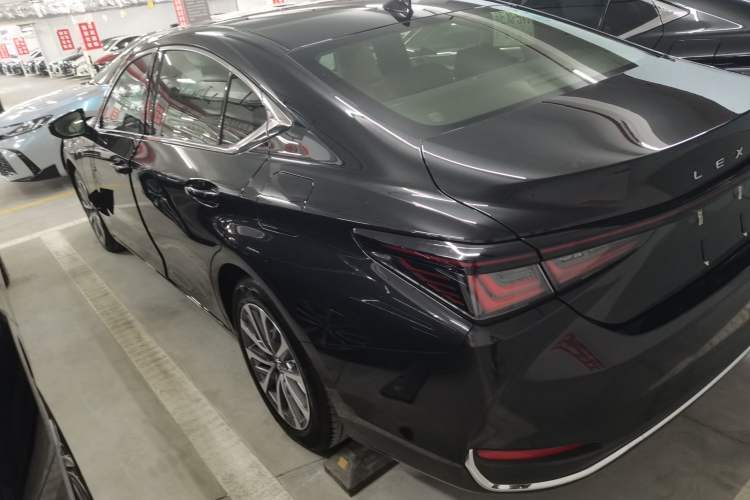 Used Lexus ES 2025 200 Premium Edition
