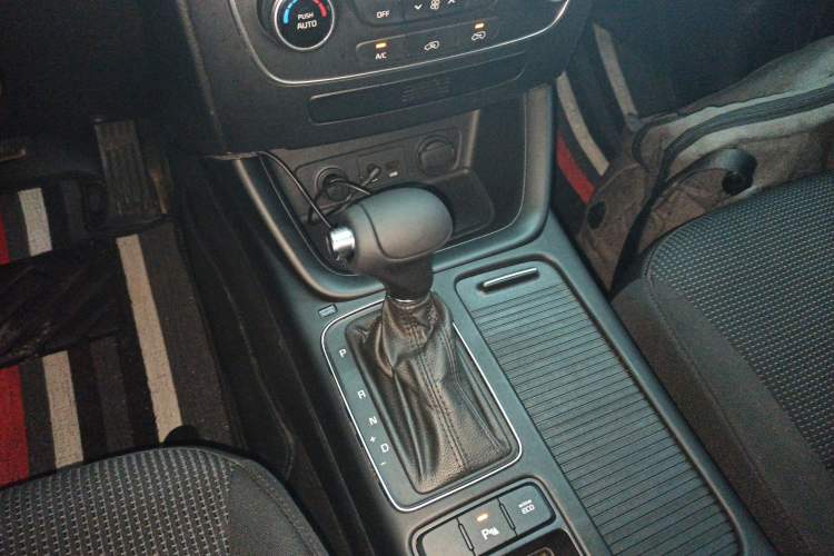 Used Kia Sorento 2013 2.2T 5-Seater Diesel Comfort Edition
