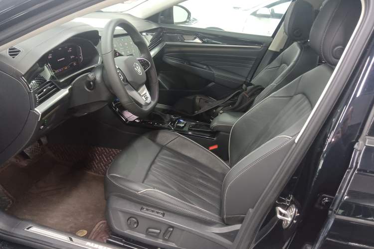 Used Volkswagen Passat 2023 Restyled 330TSI Starry Luxury Edition
