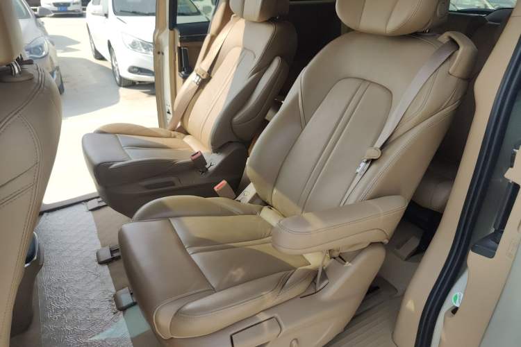 Used Buick GL8 2017 ES 28T Premium Version China V Standard Left Rear Seat