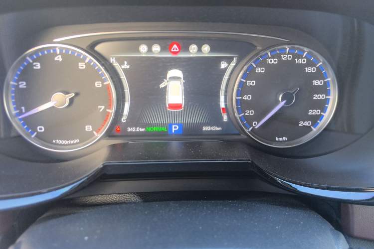 Used GAC Trumpchi GS8 2017 320T Two-Wheel Drive Luxury Smart Connectivity Version (7 Seats)
