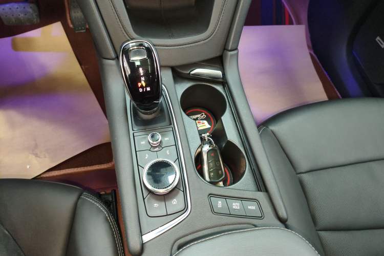 Used Cadillac XT6 2022 2.0T Six-Seater Four-Wheel Drive Luxury Version