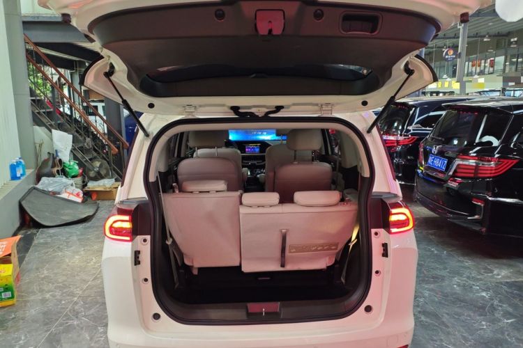 Used GAC Trumpchi M6 2019 270T Automatic Luxury Edition (7-seater) China V Standard Trunk