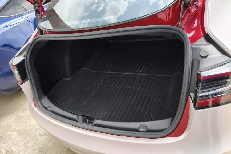 Used Tesla Model 3 2022 Rear-Wheel-Drive Version Trunk