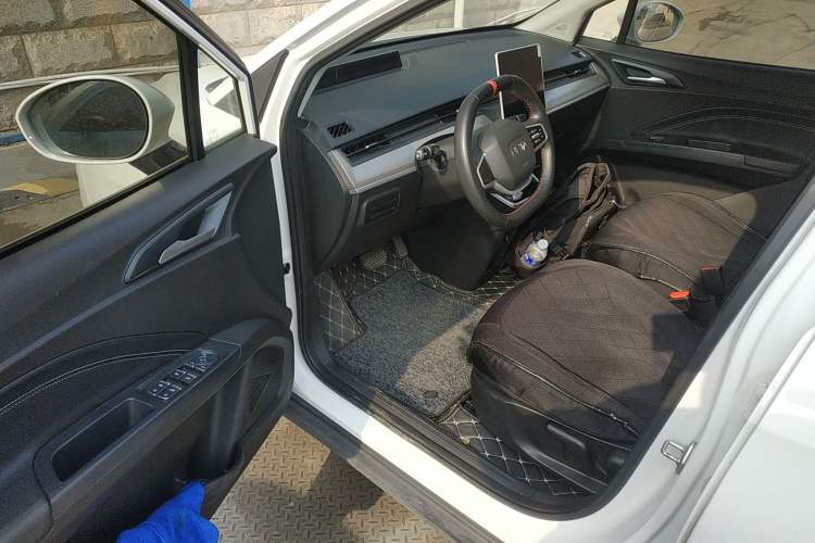 Used NETA V 2022 Chao 300 Lite Ternary Lithium