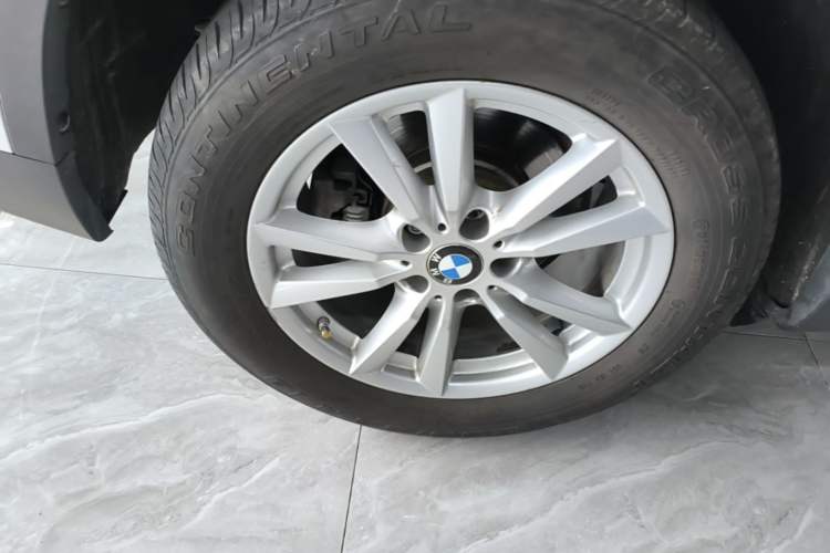 Used BMW X5 2015 xDrive28i
