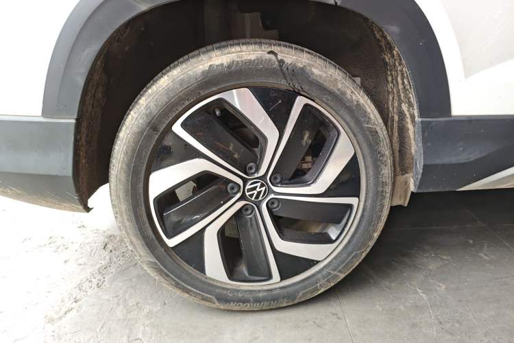 Used Volkswagen Tharu 2023 300TSI Two-Wheel-Drive Full Moon Edition