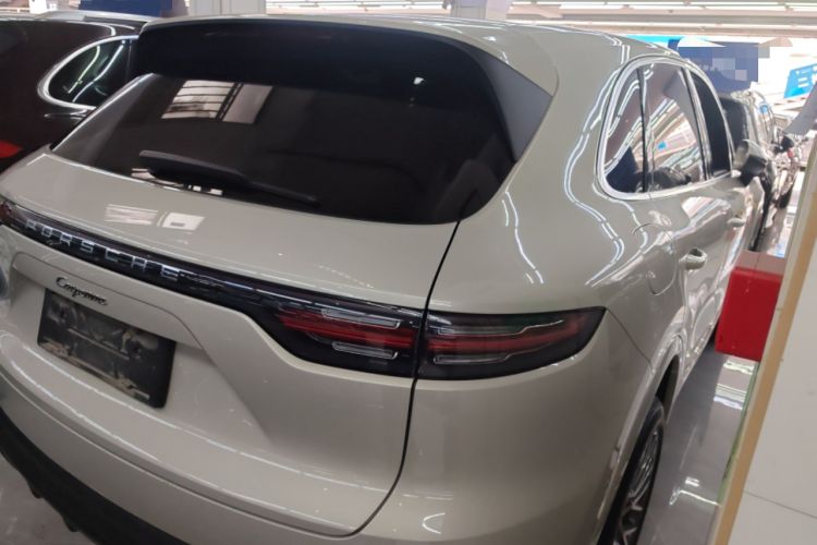 Used Porsche Cayenne 2019 Cayenne 3.0T Rear Right 45 Deg