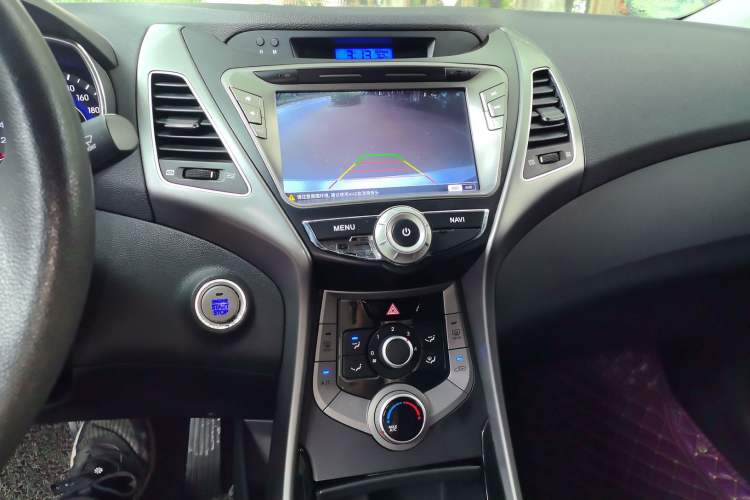 Used Hyundai Elantra (5th Generation / Langdong) 2015 1.6L Automatic Leading Model Audio And AC Panel