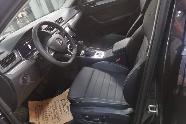 Used Skoda Superb 2019 TSI330 DSG Comfort Edition Left Front Seat