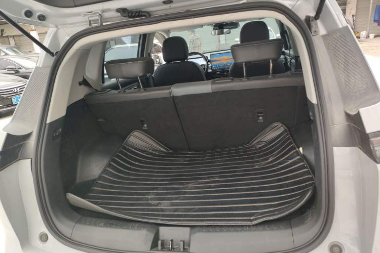 Used AION Y 2023 Plus 510 Smart Edition Trunk