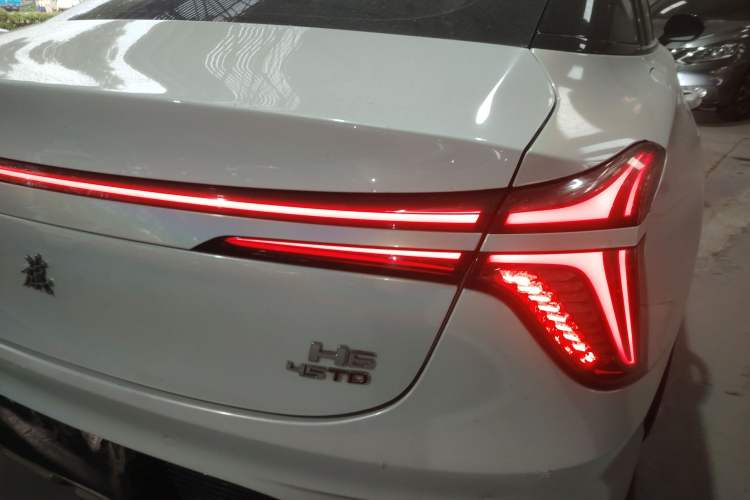 Used Hongqi H6 2023 2.0T ZhiShang Version
