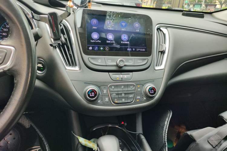 Used Chevrolet Malibu XL 2022 535T Automatic Sport Edition Audio And AC Panel