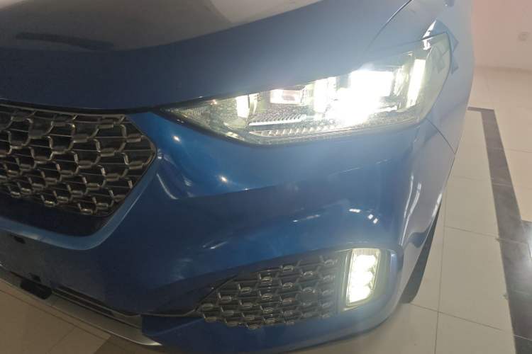 Used Wey VV6 2020 2.0T Two-Wheel Drive Smart Enjoyment+