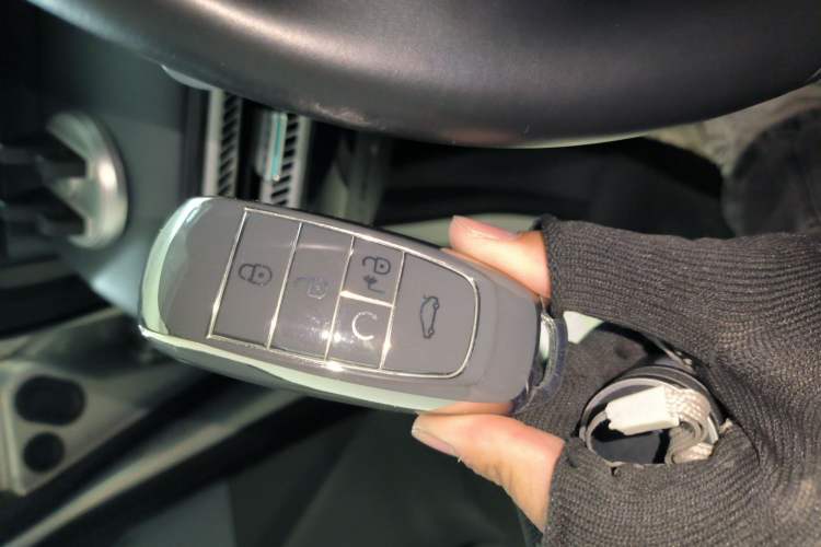 Used AION Y 2023 Younger