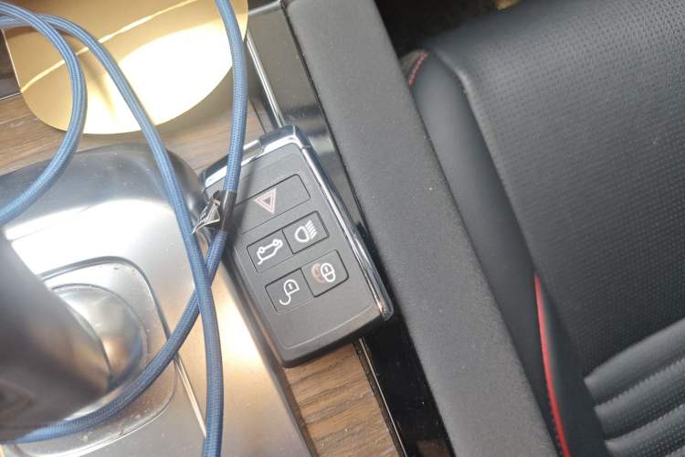 Used Land Rover Discovery Sport New Energy 2021 P300e Performance Tech Edition