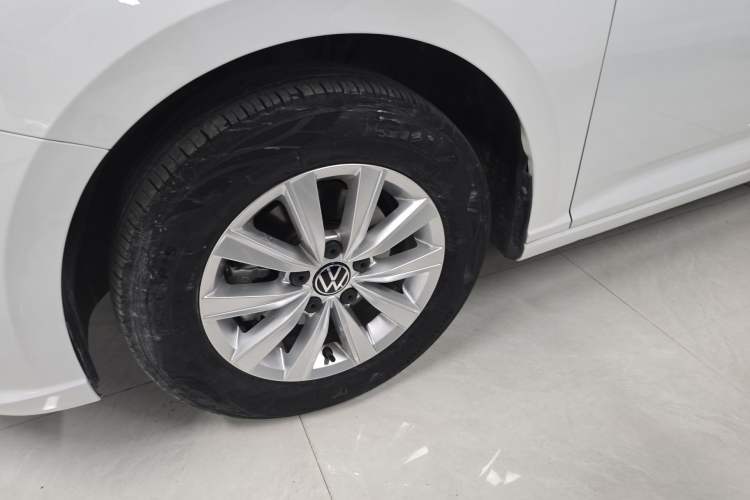 Used Volkswagen Lavida 2023 Revised 1.5L Automatic DeYi Edition Exterior 4