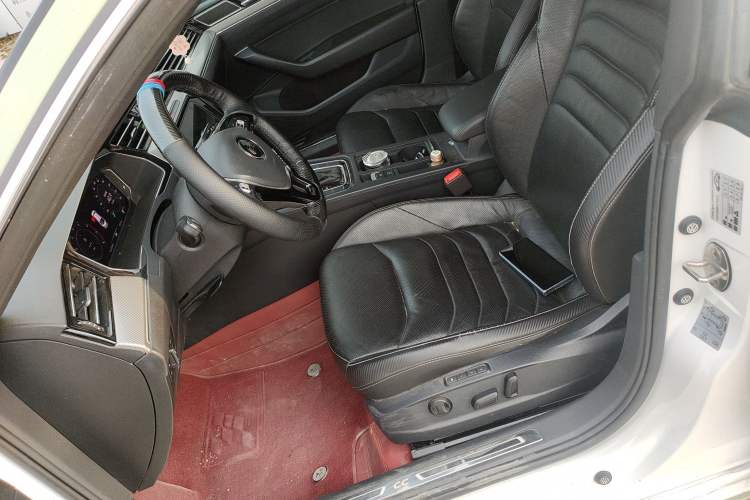 Used Volkswagen FAW-Volkswagen CC 2020 330TSI Glamour Edition China VI Standard Left Front Seat