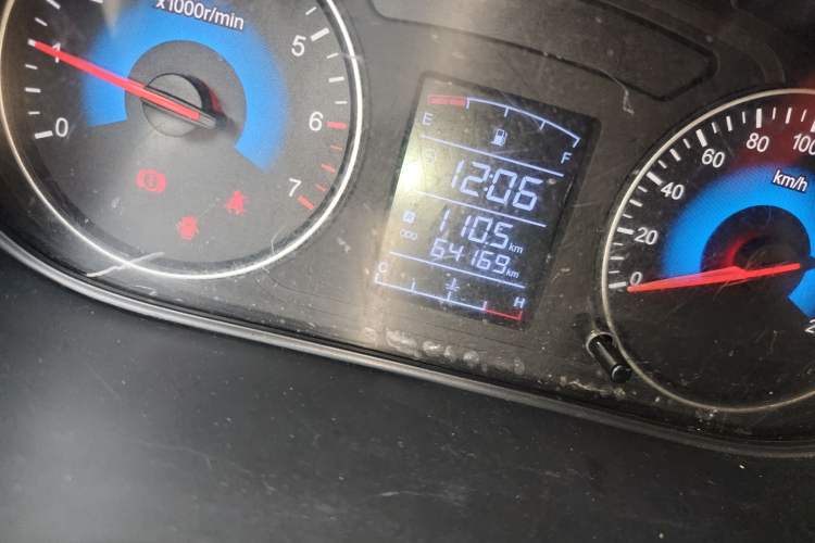 Used Dongfeng Fengon 330 2018 1.5L 330S Premium Edition DK15