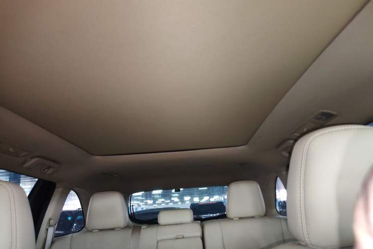 Used Toyota Highlander 2017 2.0T Two-Wheel Drive Luxury Edition 7 Seats Headliner