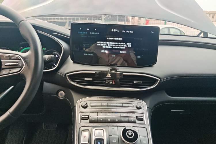 Used Hyundai Santa Fe 2023 Traveler 380T GDi Automatic Two-Wheel Drive GLX Elite Edition
