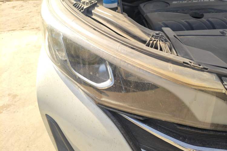 Used GAC Trumpchi M6 2019 270T Automatic Elite Edition (7-seater) China V Standard Right Front Headlight