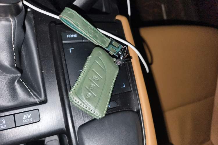 Used Lexus ES 2020 300h Premier Edition Vehicle Key