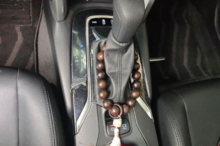 Used Toyota Corolla Cross 2022 2.0L Elite Edition Gear Lever