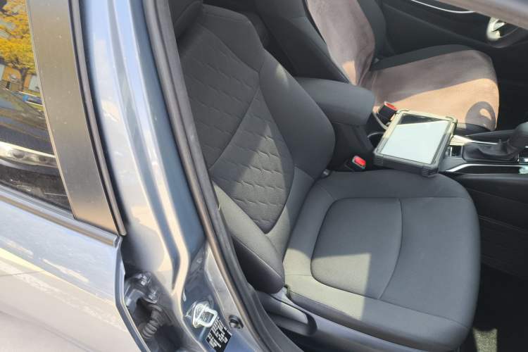 Used Toyota Corolla 2021 Dual-Motor 1.8L E-CVT Elite Edition