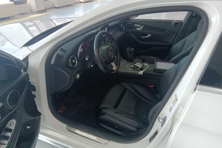 Used Mercedes-Benz C-Class 2017 Facelift C 200 L Sport Edition
