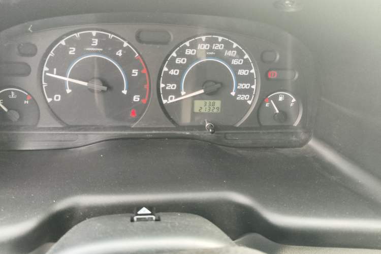 Used JMC Transit 2019 2.8T Commercial Version Short Wheelbase Mid-Roof 3-Seater China VI Standard JX493
