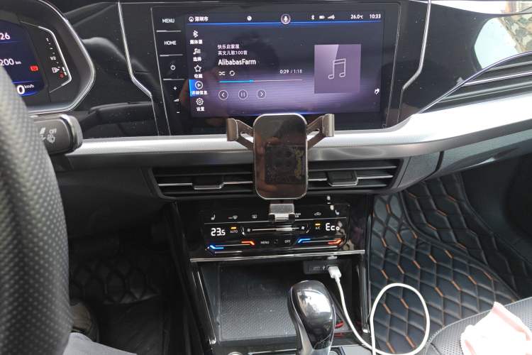 Used Volkswagen Passat New Energy 2023 430 PHEV Hybrid Luxury Edition Audio And AC Panel