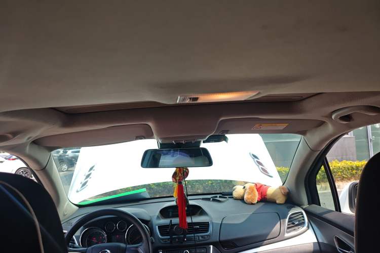 Used Buick Encore 2015 1.4T Automatic Two-Wheel Drive Urban Elite Version
