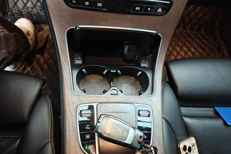 Used Mercedes-Benz GLC 2020 Facelift GLC 300 L 4MATIC Dynamic Edition
