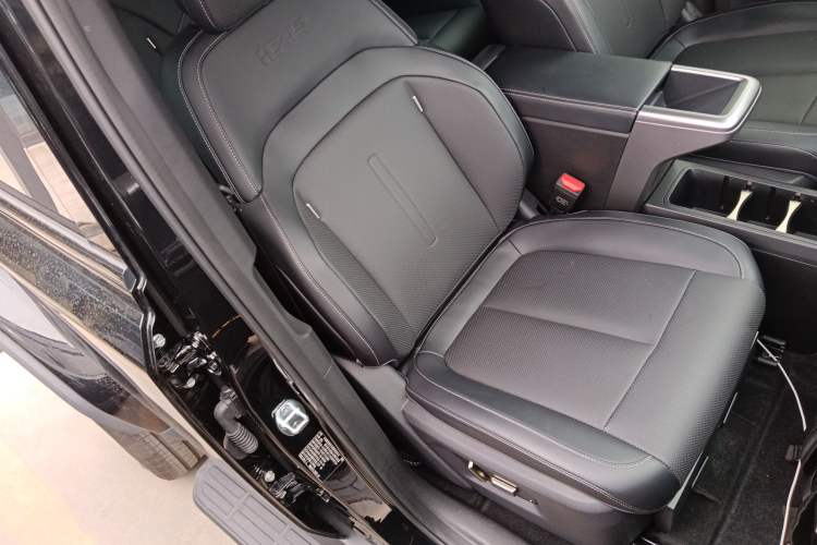 Used iCAR V23 2025 501 Four-Wheel Drive Intelligent Driving Version
